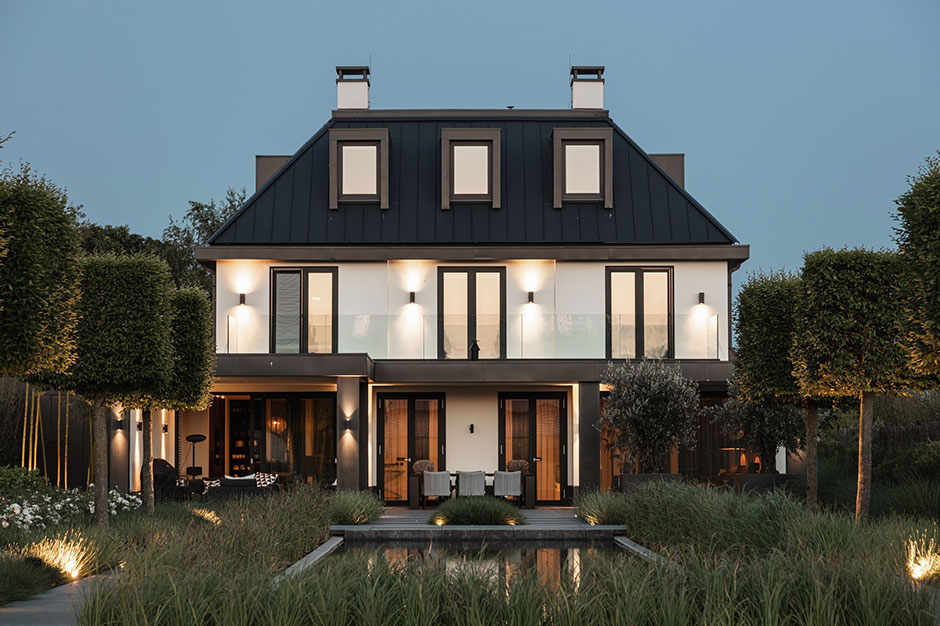 Daacha particulier project Exclusieve vrijstaande villa in Aalsmeer